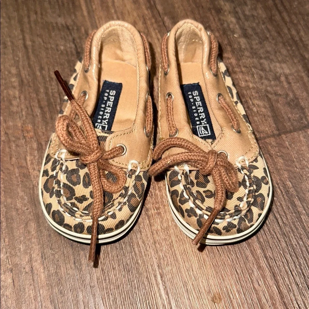 Leopard/Cheetah Baby Sperry boat‎ shoes size 2